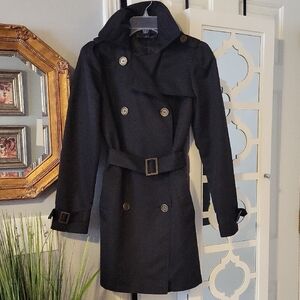 Classic Black Trench Coat with Belted Waist and Wide Lapels